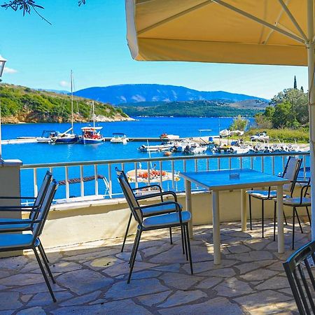 Theophilos Ena Άγιος Στέφανος Εξωτερικό φωτογραφία